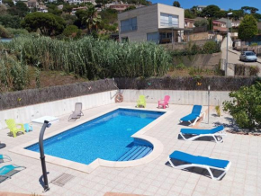 Family villa with sea view and pool